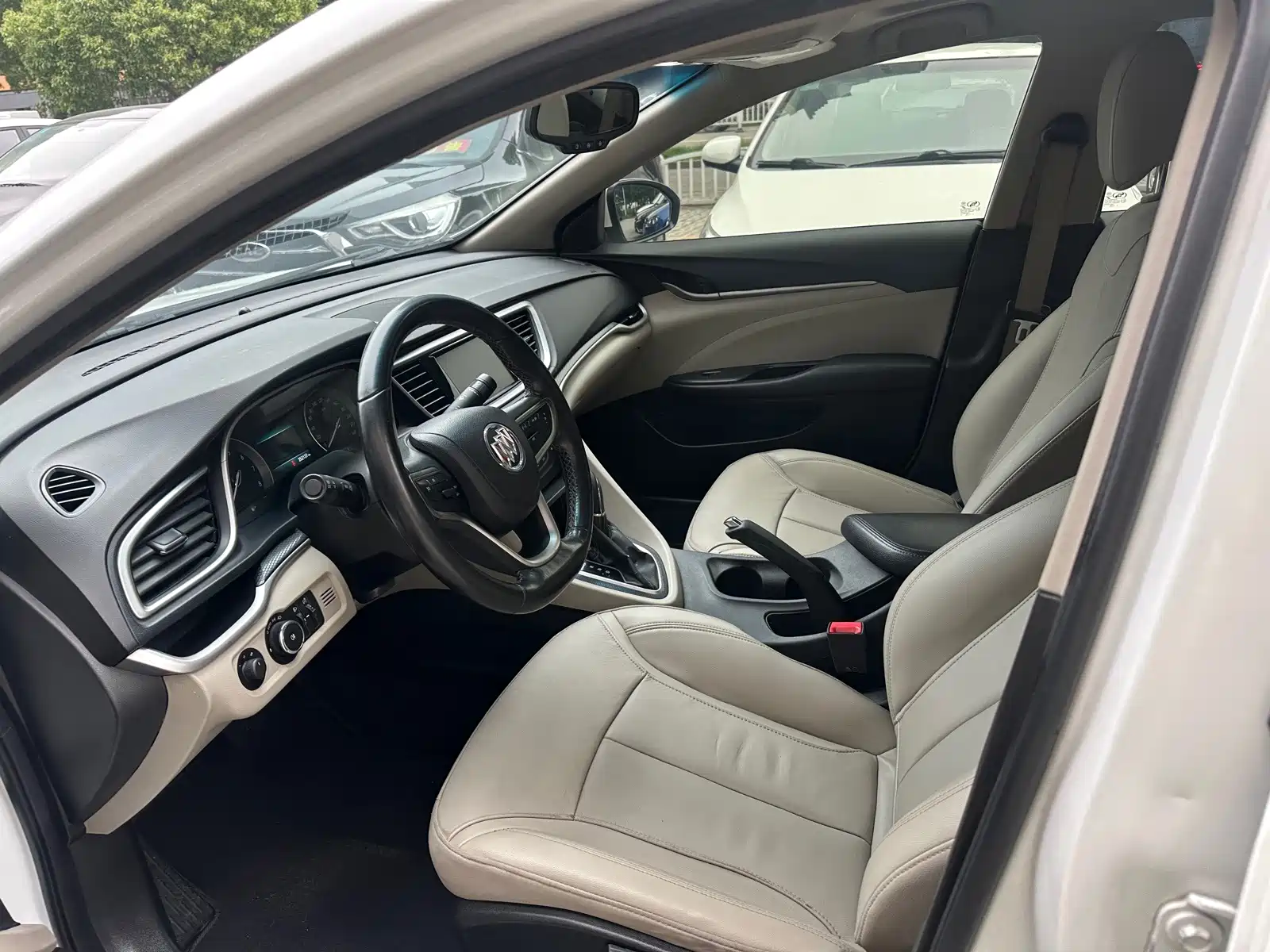 Фото 17 - Buick Excelle