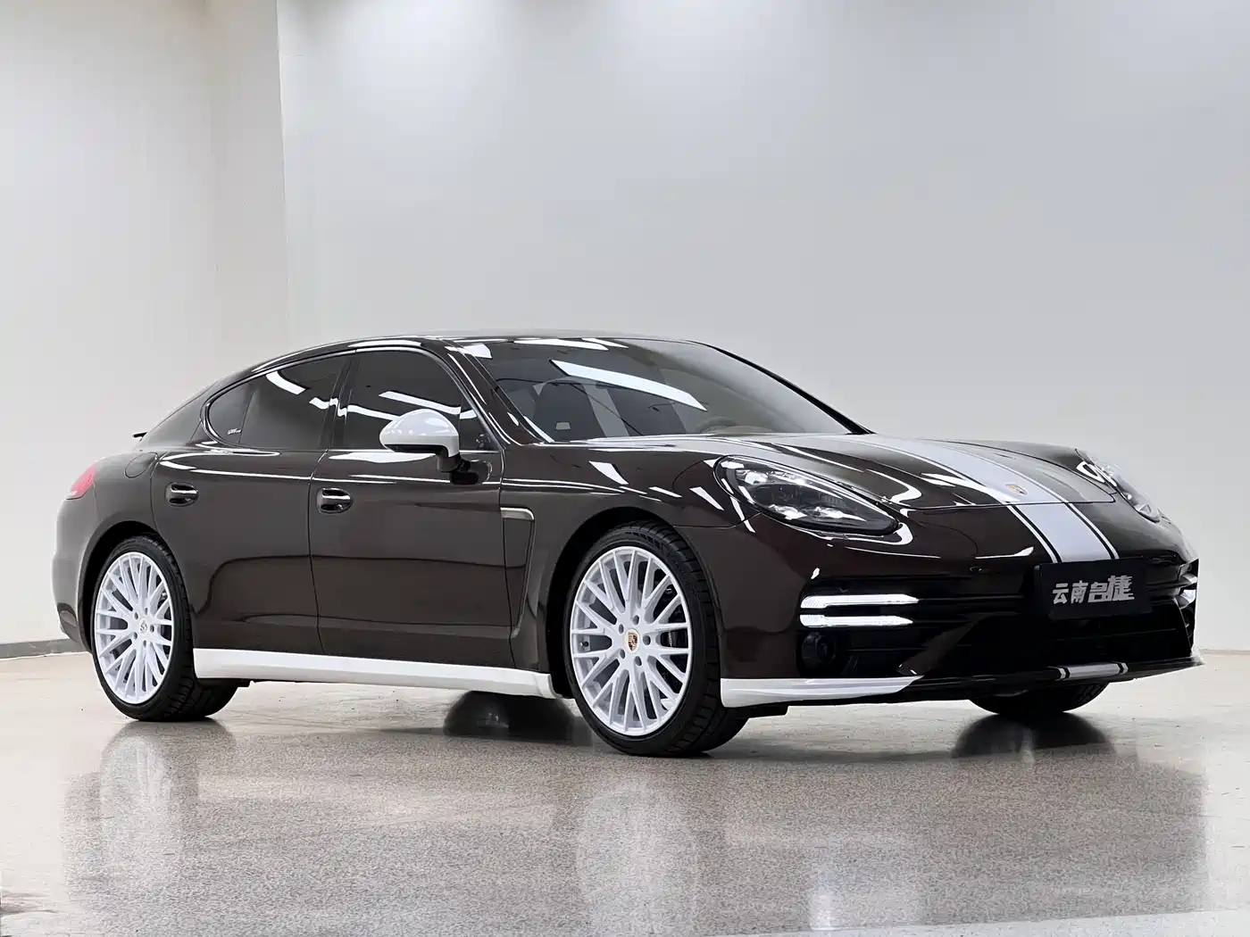 Porsche Panamera 2014 Panamera 3.0T фото 3