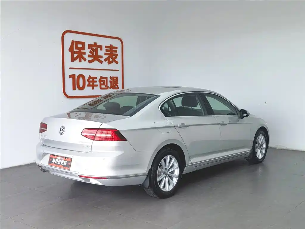 Volkswagen Magotan 2017 330TSI DSG Leading фото 2