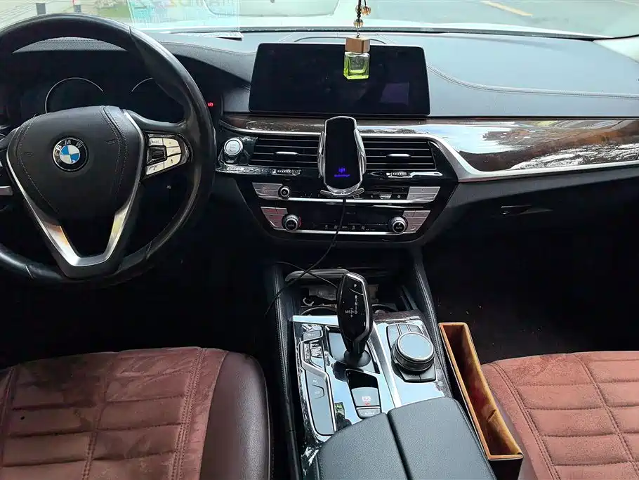 BMW 5 Series 2018 525Li Luxury Package фото 12