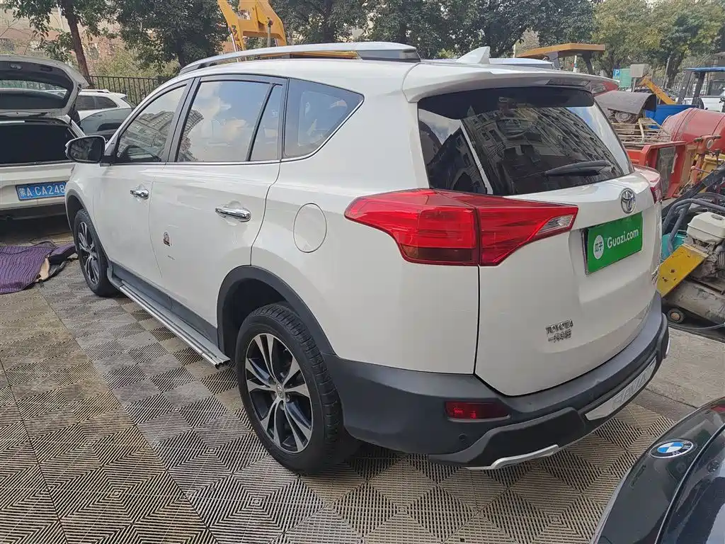 Toyota RAV4 Rongfang 2013 2.5L Auto 4WD Luxury фото 23
