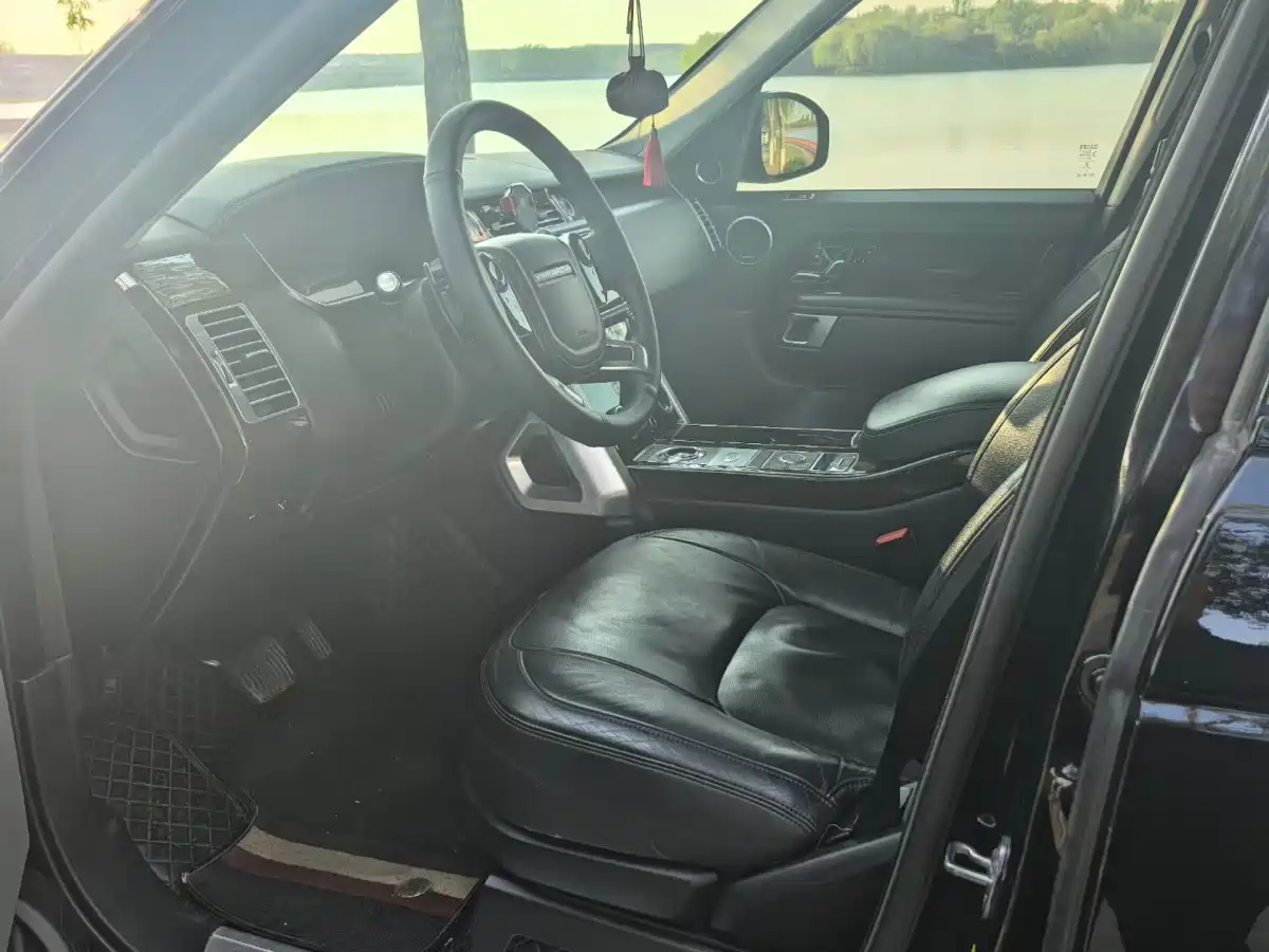 Land Rover Range Rover 2020 3.0 L6 Shengshi Edition фото 3