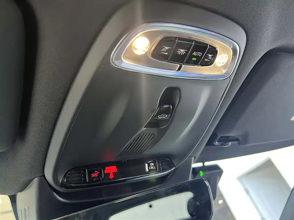 Фото 38 - Volvo V90