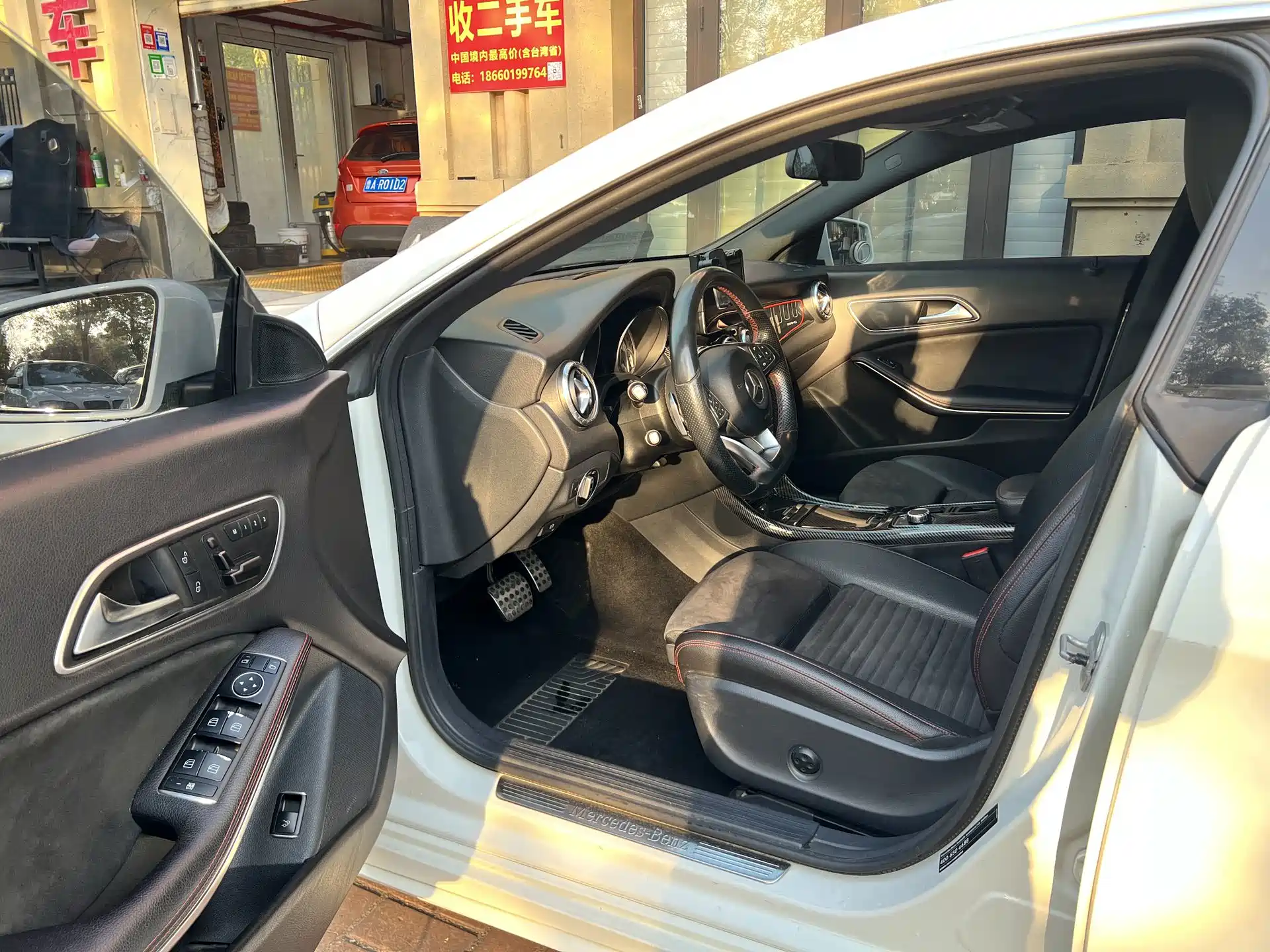 Photo 13 - Mercedes-Benz CLA (Import)
