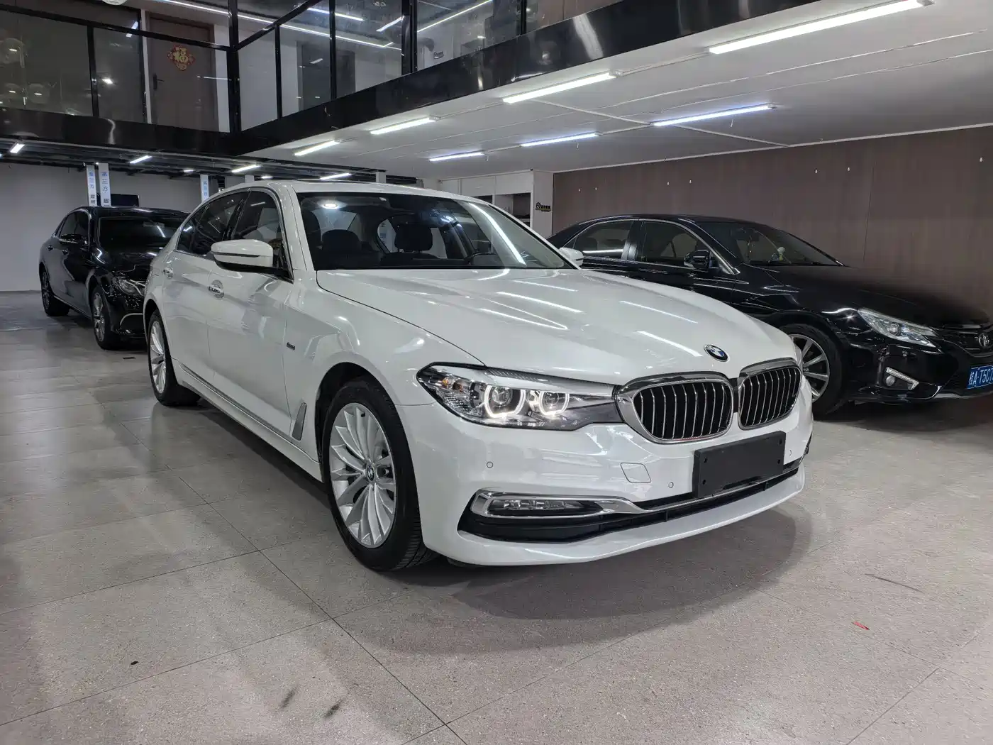 BMW 5 Series 2018 Facelift 530Li Leading Luxury Package фото 3