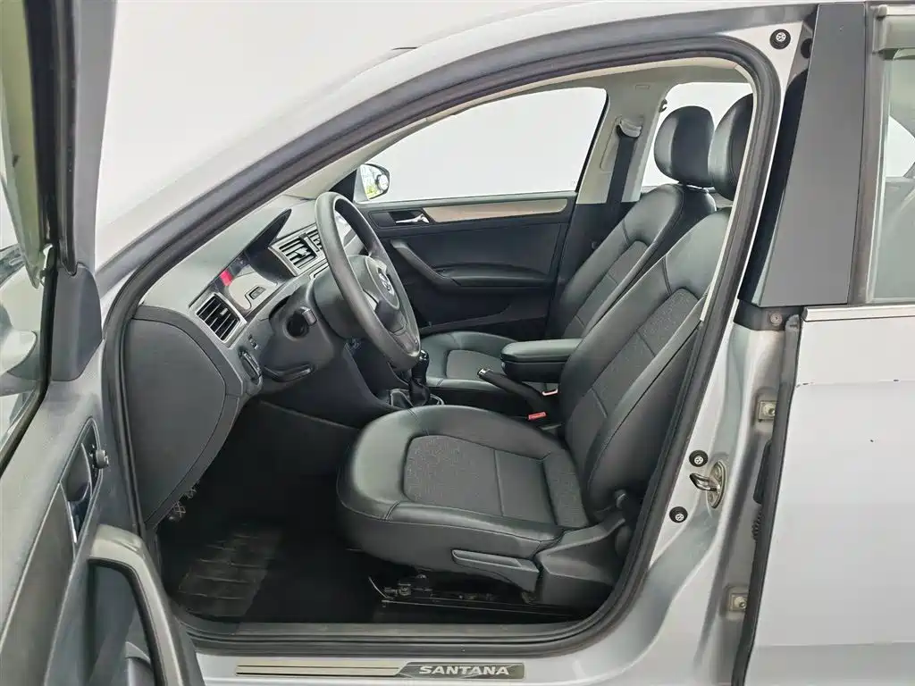 Volkswagen Santana 2013 1.6L Manual Comfort Edition фото 10