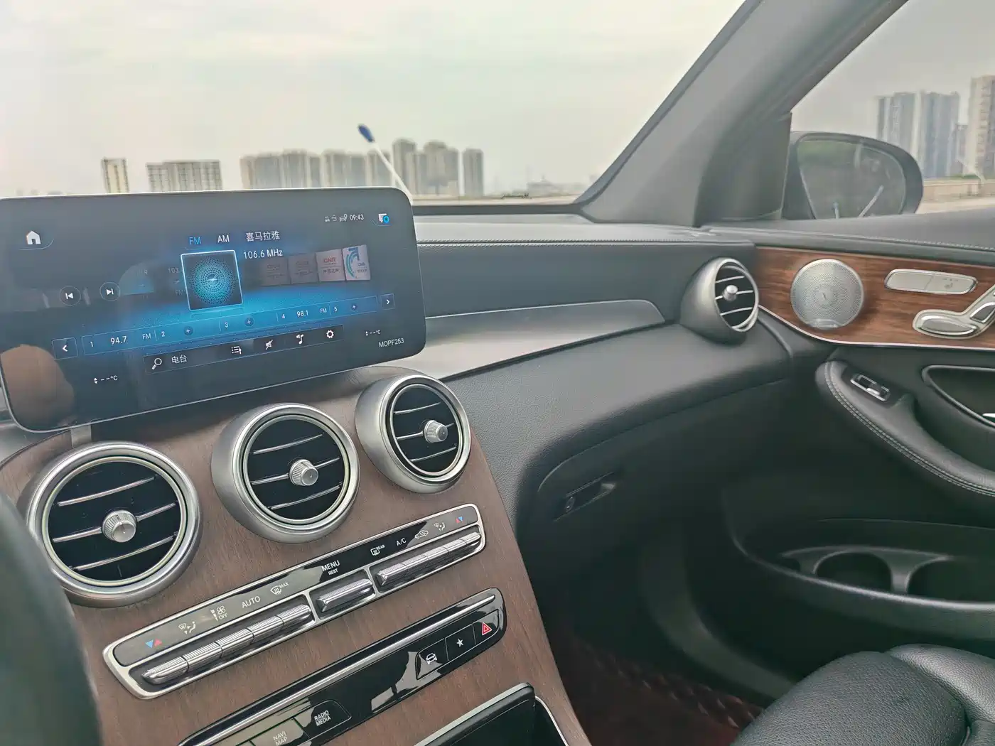 Mercedes-Benz GLC 2020 Facelift GLC 300 L 4MATIC Dynamic фото 19