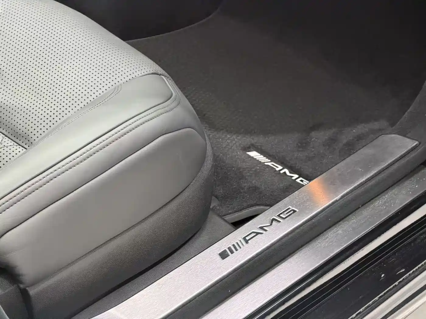 Mercedes-Benz S-Class AMG 2010 AMG S 65 фото 14