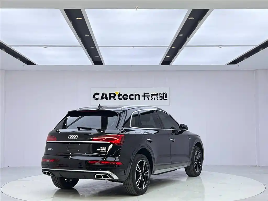 Audi Q5L 2024 Model 40 TFSI Fashion Dynamic фото 5