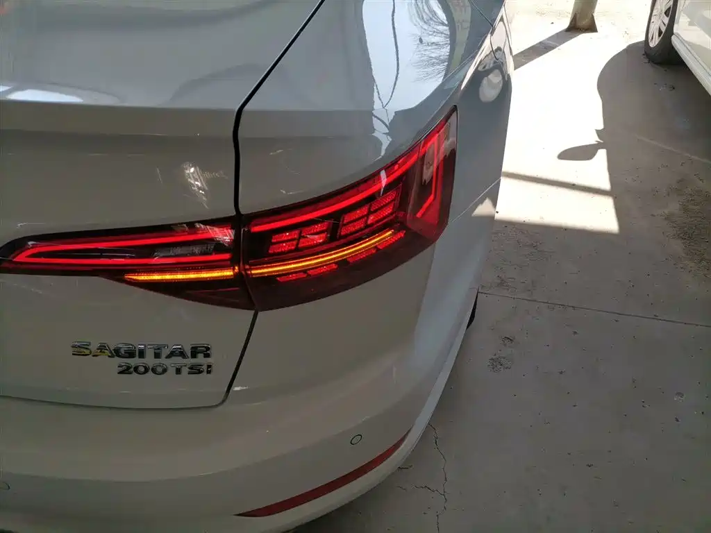 Volkswagen Sagitar 2021 200TSI DSG Comfort Smart Edition фото 8