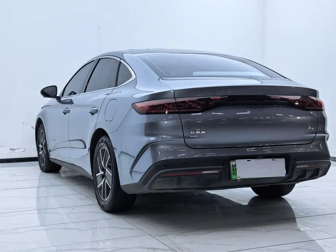 BYD Qin L 2024 DM-i 120KM Leading фото 9