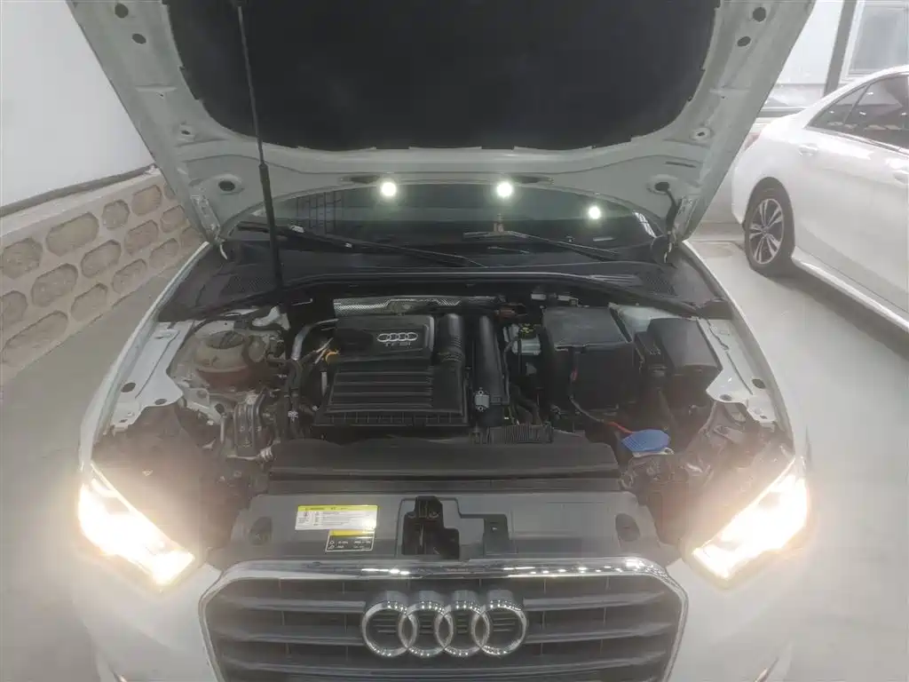 Audi A3 2016 Sportback 35 TFSI Progressive фото 20