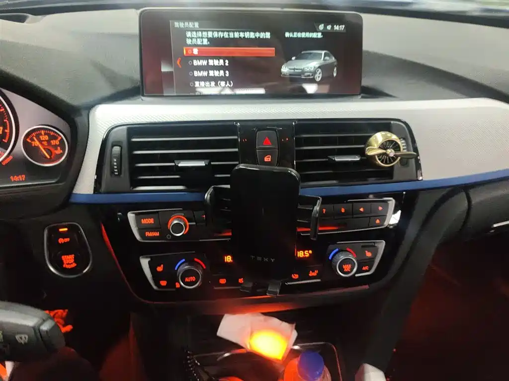 BMW 3 Series 2017 330i M Sport фото 20