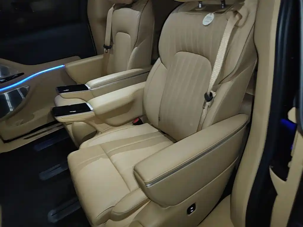 Voyah Auto Voyah Dreamer 2025 PHEV AWD Flagship Kunpeng Edition фото 17