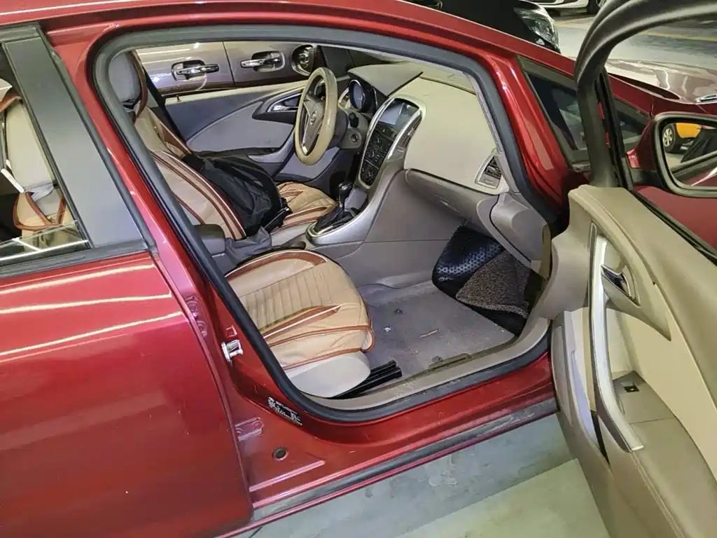 Фото 10 - Buick Excelle