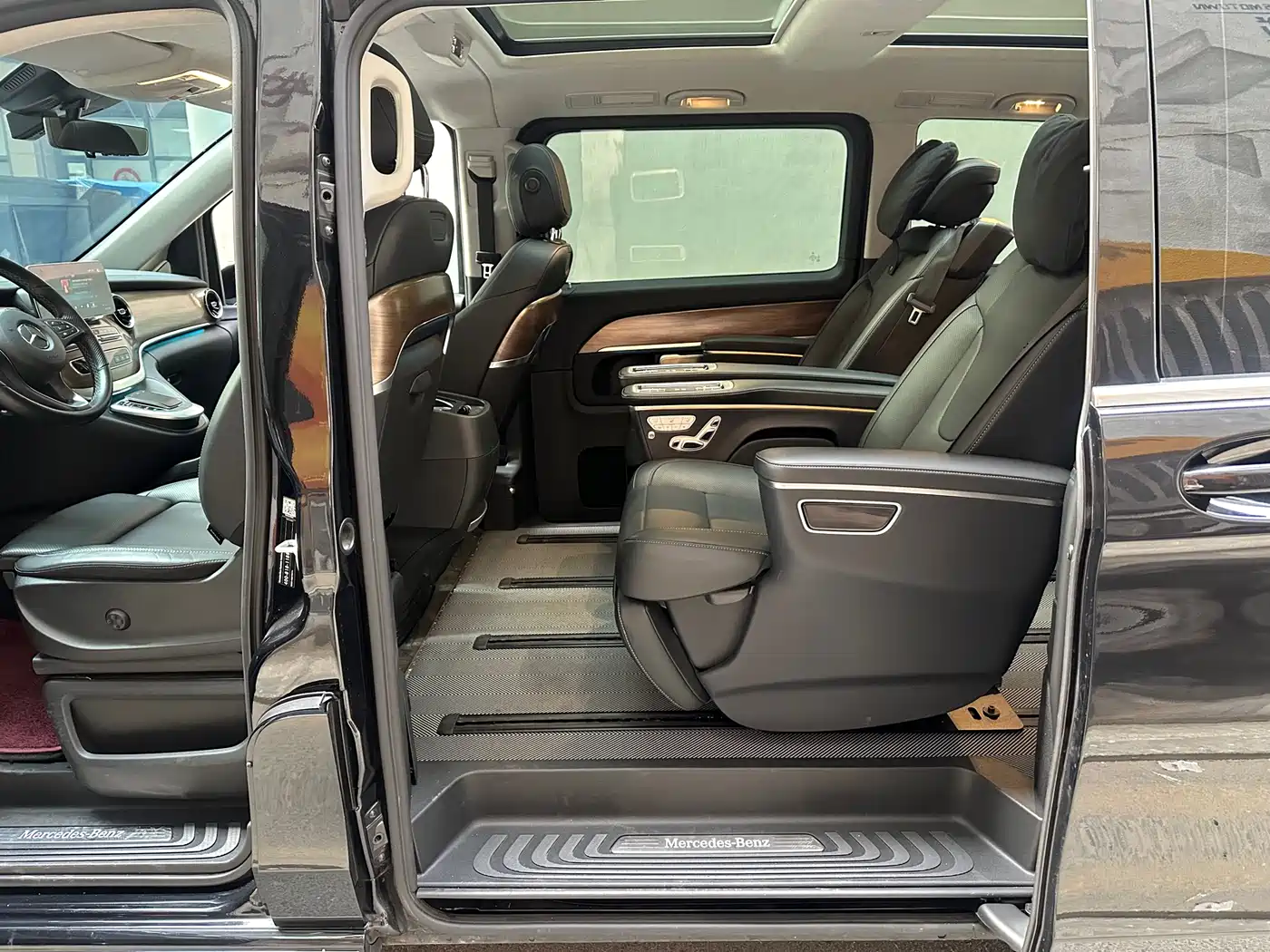 Mercedes-Benz V-Class 2022 V 260 L Long Wheelbase Luxury Edition фото 6