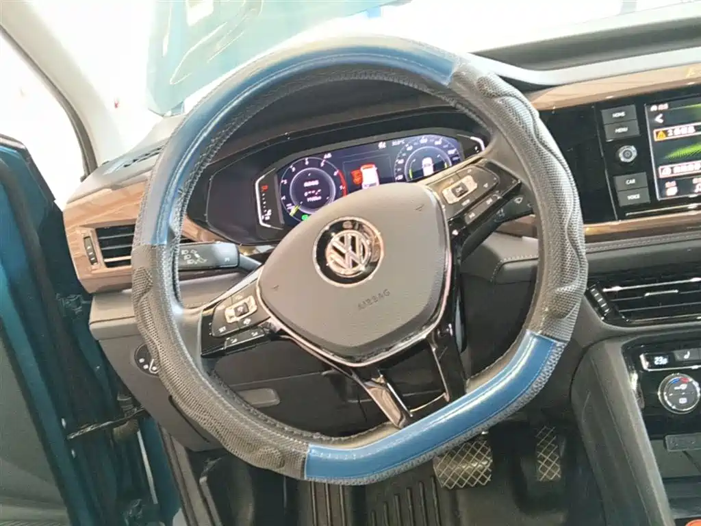 Volkswagen Tharu 2019 Model 330TSI 4WD Flagship Edition China VI фото 11