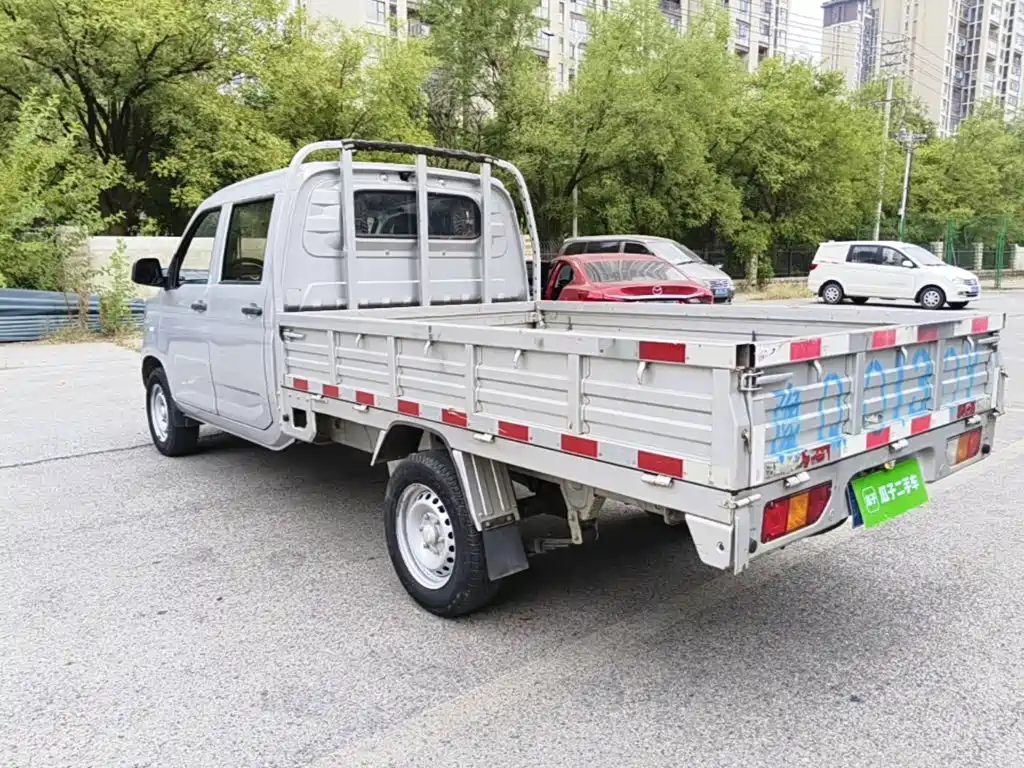 Wuling Motors Wuling Rongguang New Truck 2023 2023 1.5L Double Cab Extended Standard Model LAR