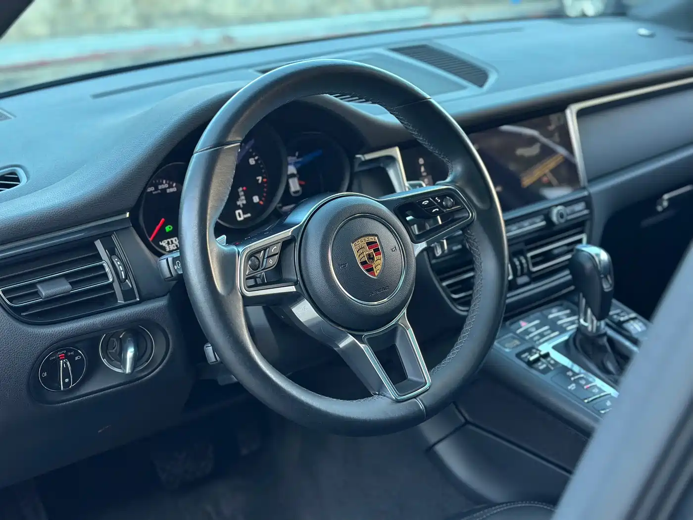 Porsche Macan 2018 Macan 2.0T фото 15