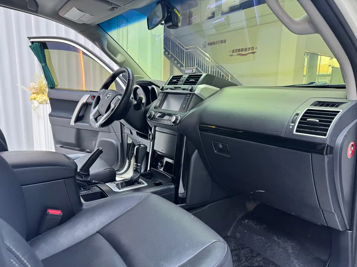 Toyota Prado 2016 2.7L Auto Standard Edition фото 4
