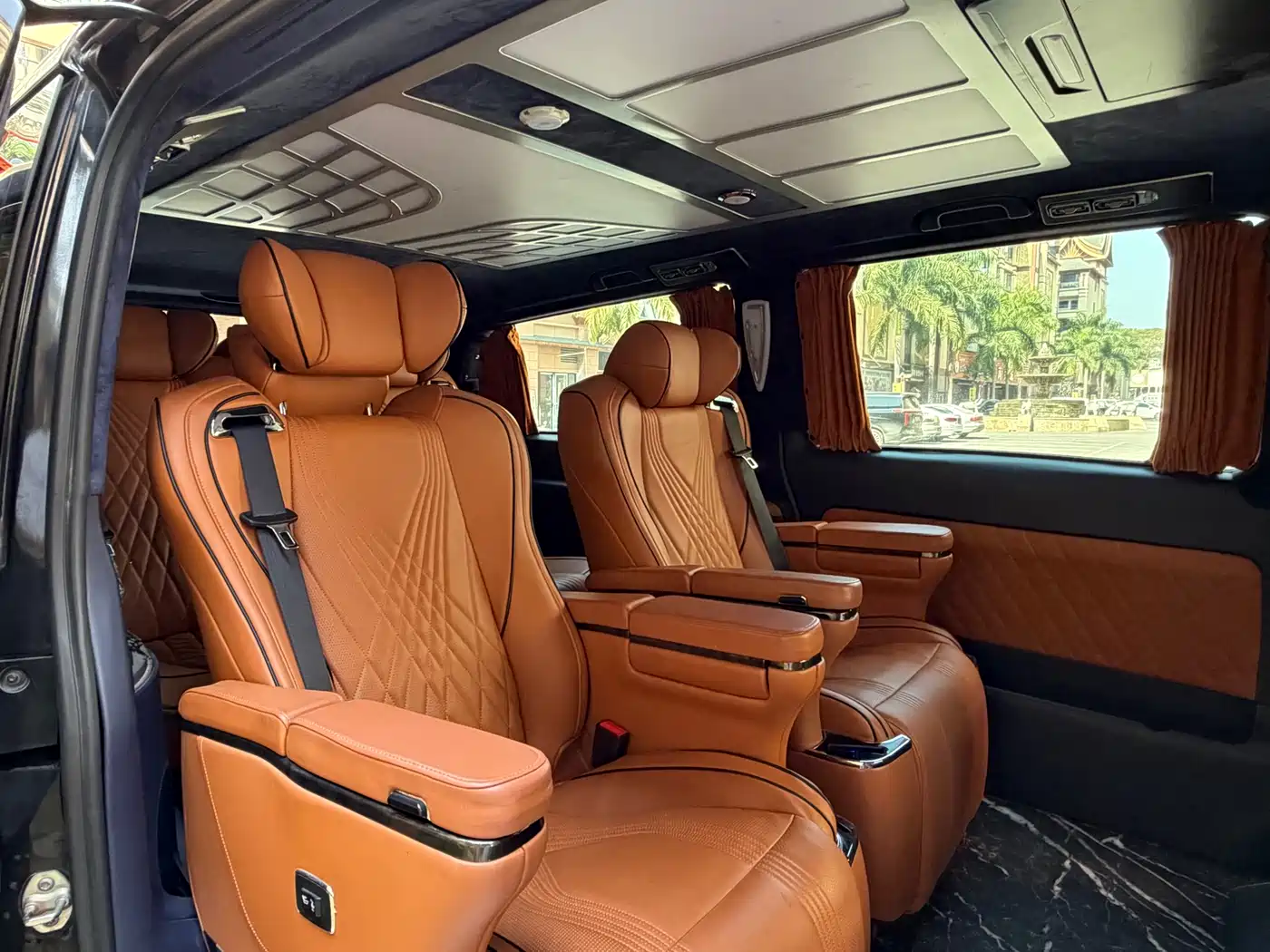 Mercedes-Benz Vito 2013 Model 3.0L Elite Edition фото 5