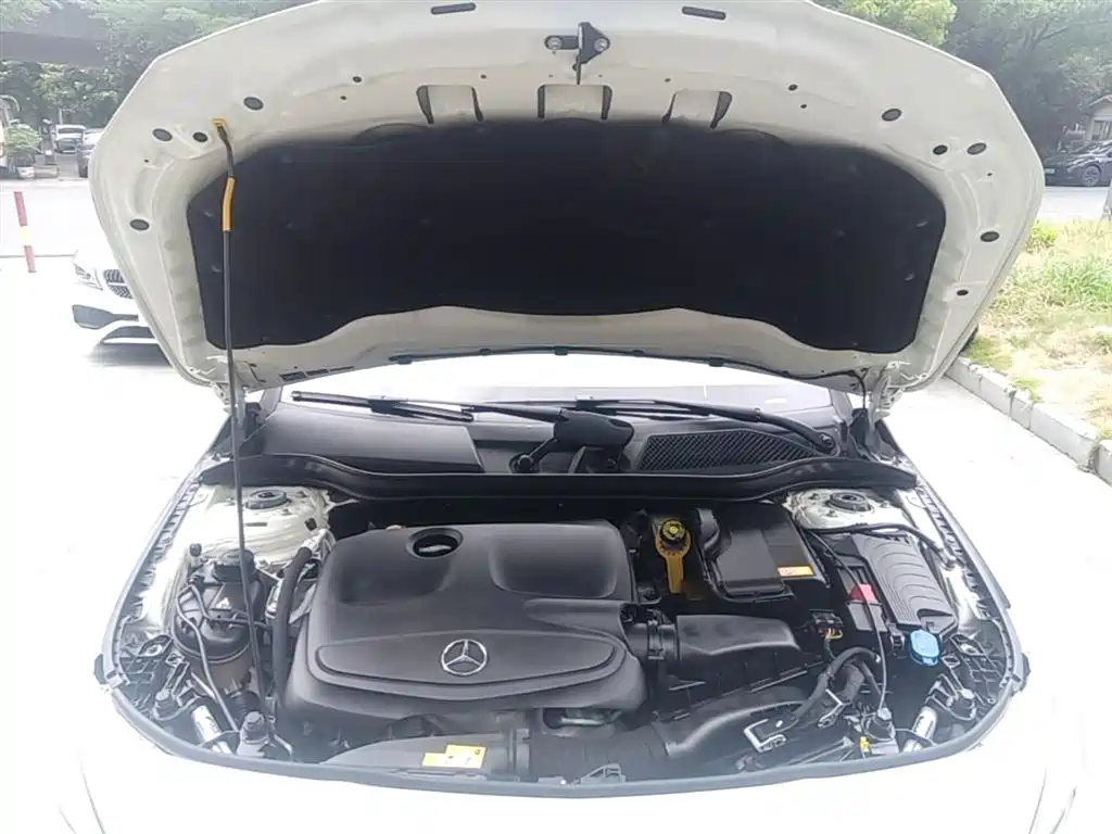 Mercedes-Benz CLA (Import) 2016 CLA 200 Fashion фото 20
