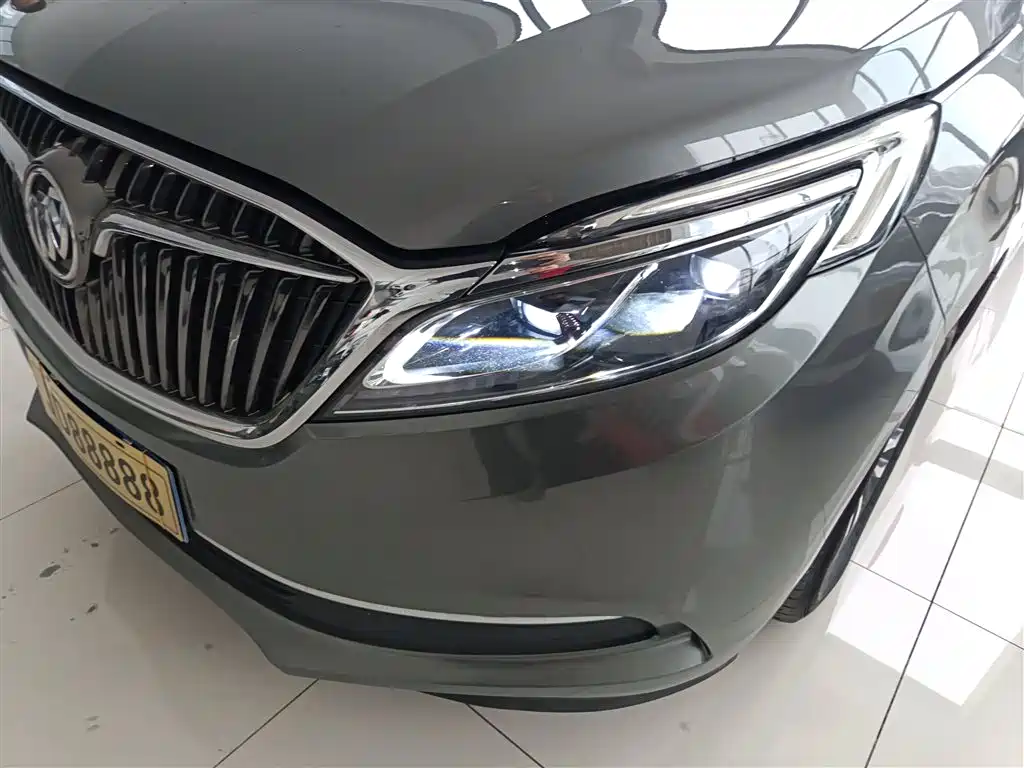 Buick GL8 2017 ES 28T Luxury China V фото 24