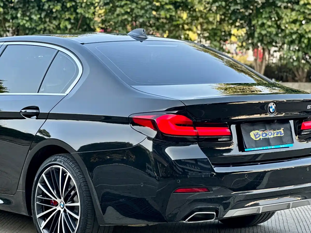 BMW 5 Series 2023 Facelift 530Li Leading M Sport Package фото 10