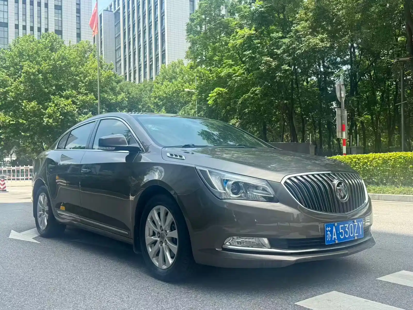 Фото 2 - Buick LaCrosse