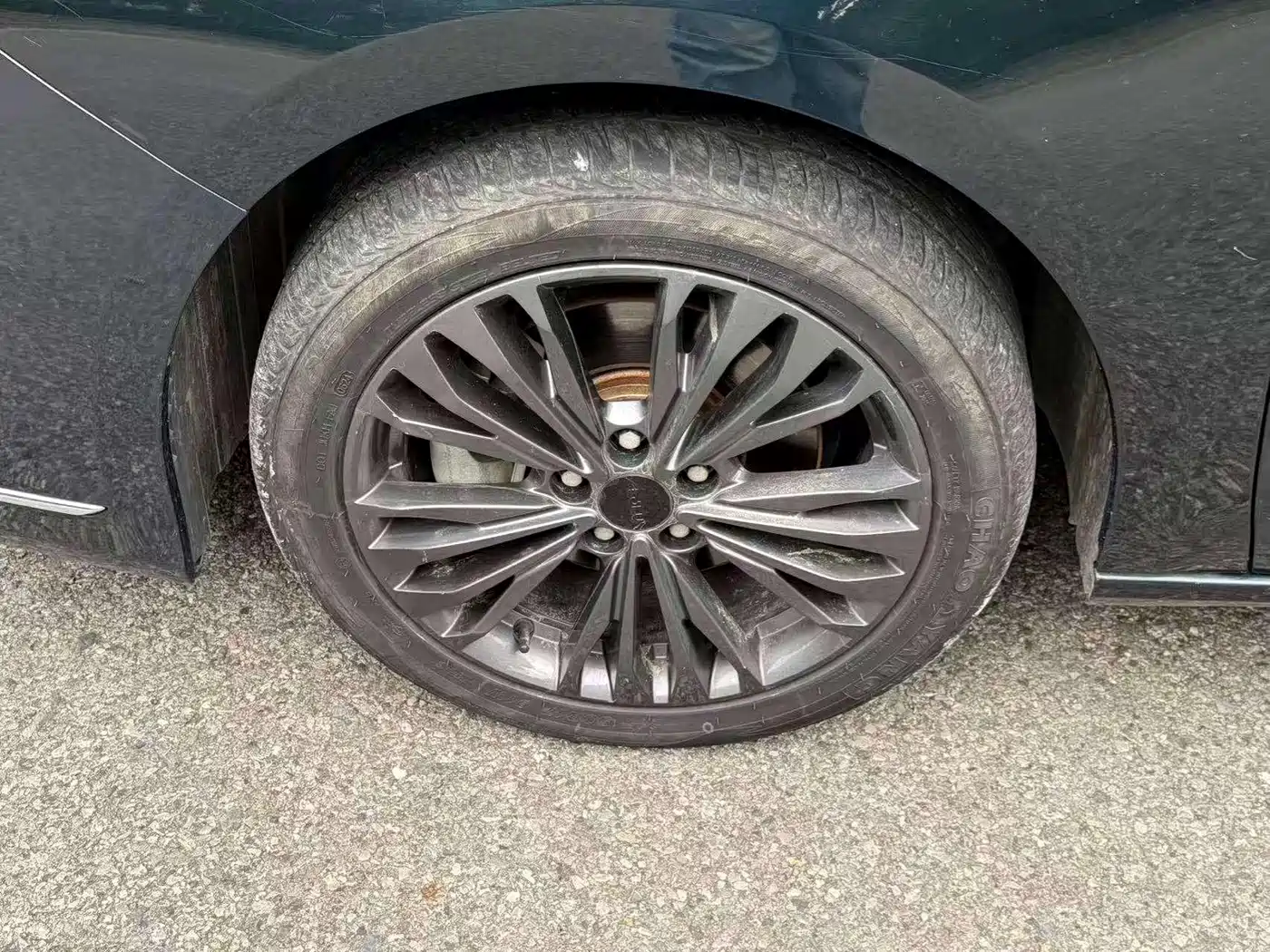 DONGFENG YI HYUN MAX