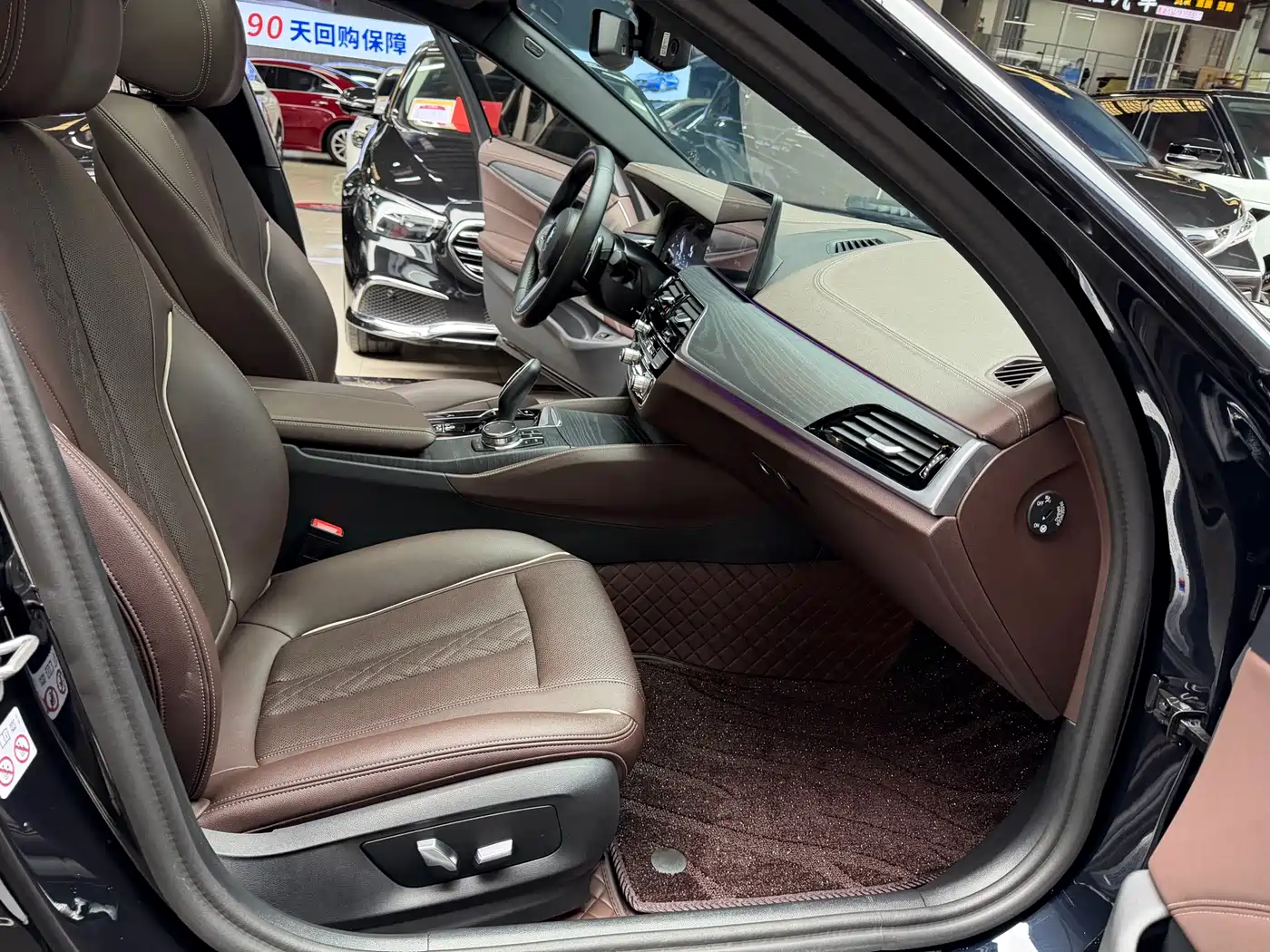 BMW 5 Series 2023 Facelift 530Li Leading M Sport Package фото 26