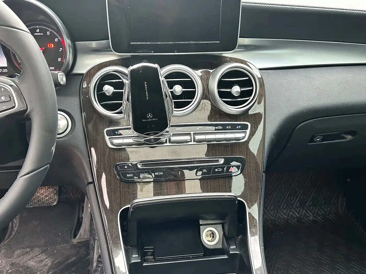 Mercedes-Benz GLC 2018 GLC 260 4MATIC Dynamic фото 12