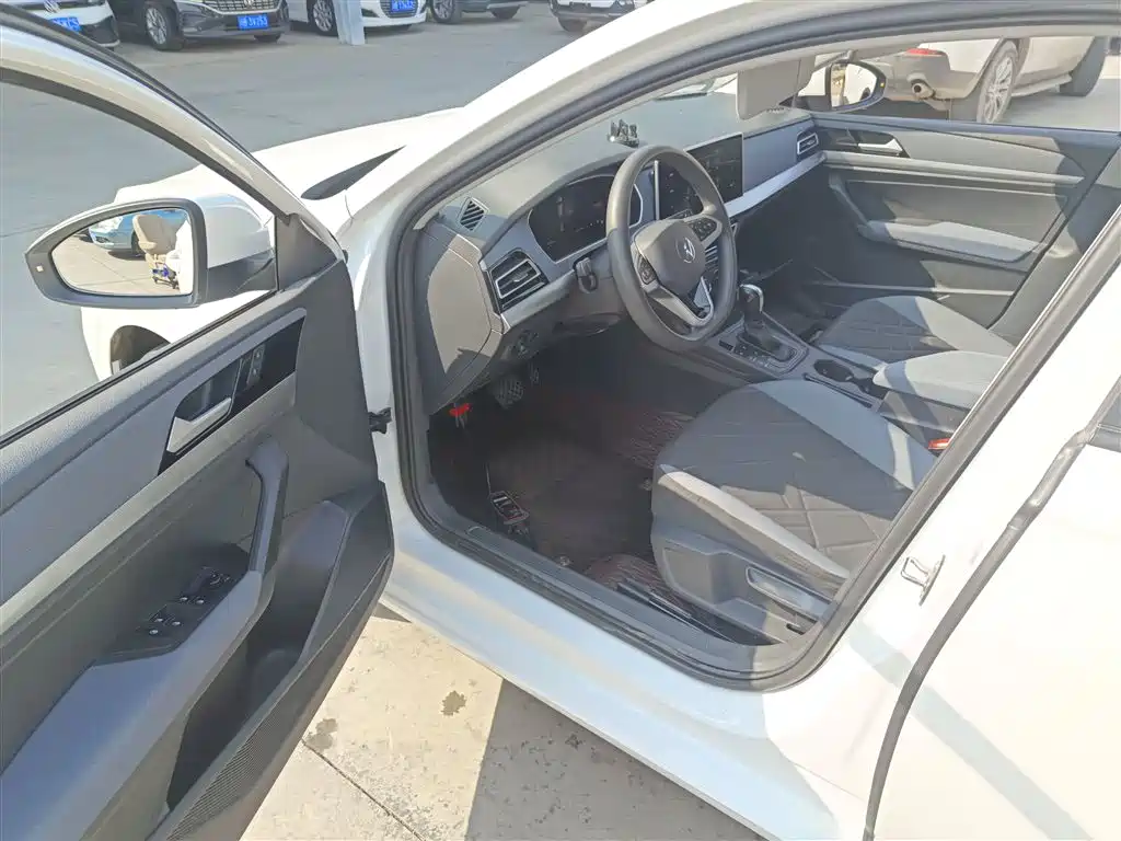 Volkswagen Lavida 2023 Facelift 1.5L Auto Comfort Edition фото 12
