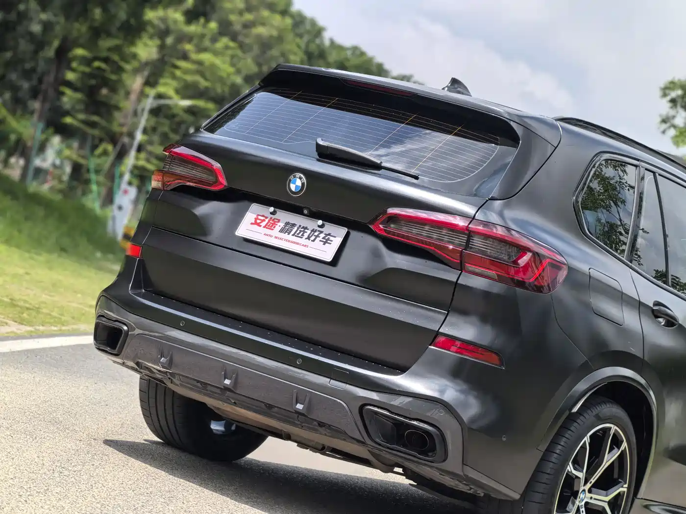 BMW X5 (Import) 2019 xDrive40i Exclusive M Sport Package фото 6