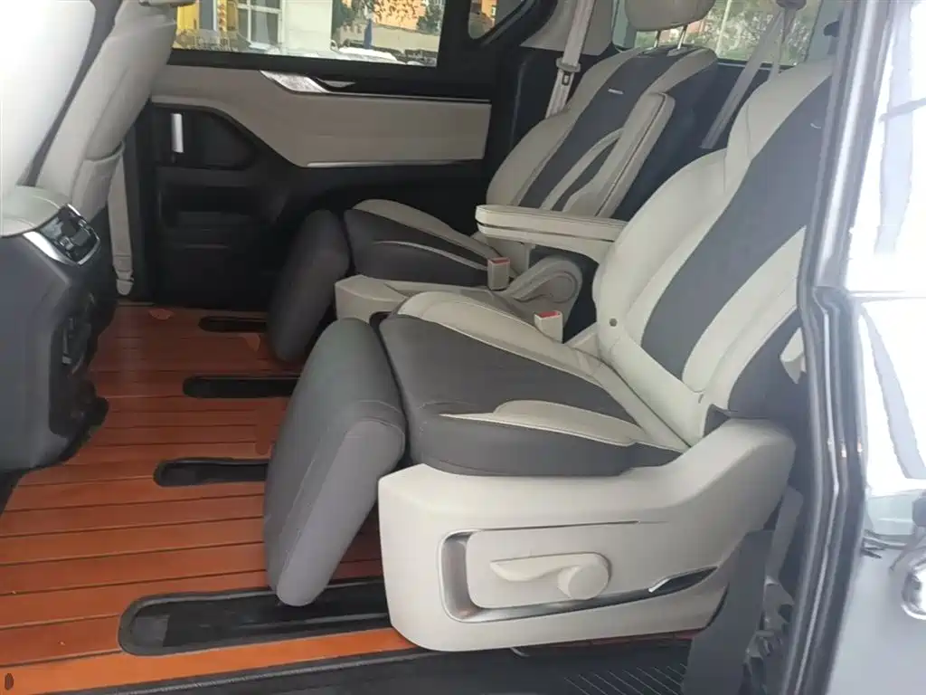 SAIC Maxus Maxus G20 2020 2.0T Gasoline Automatic Luxury Executive фото 15