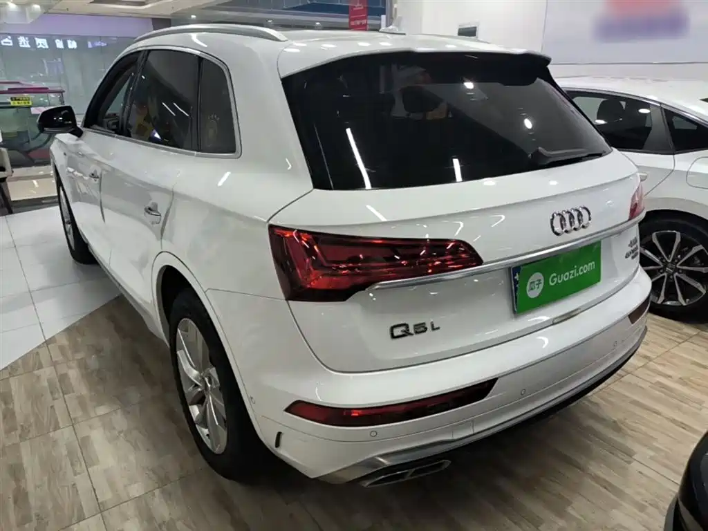 Audi Q5L 2022 40T Luxury Dynamic фото 5