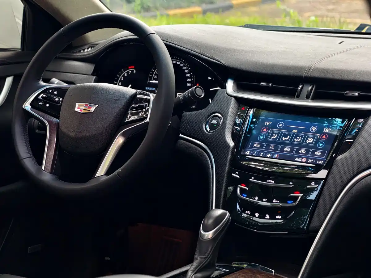 Cadillac XTS 2018 28T Technology фото 9