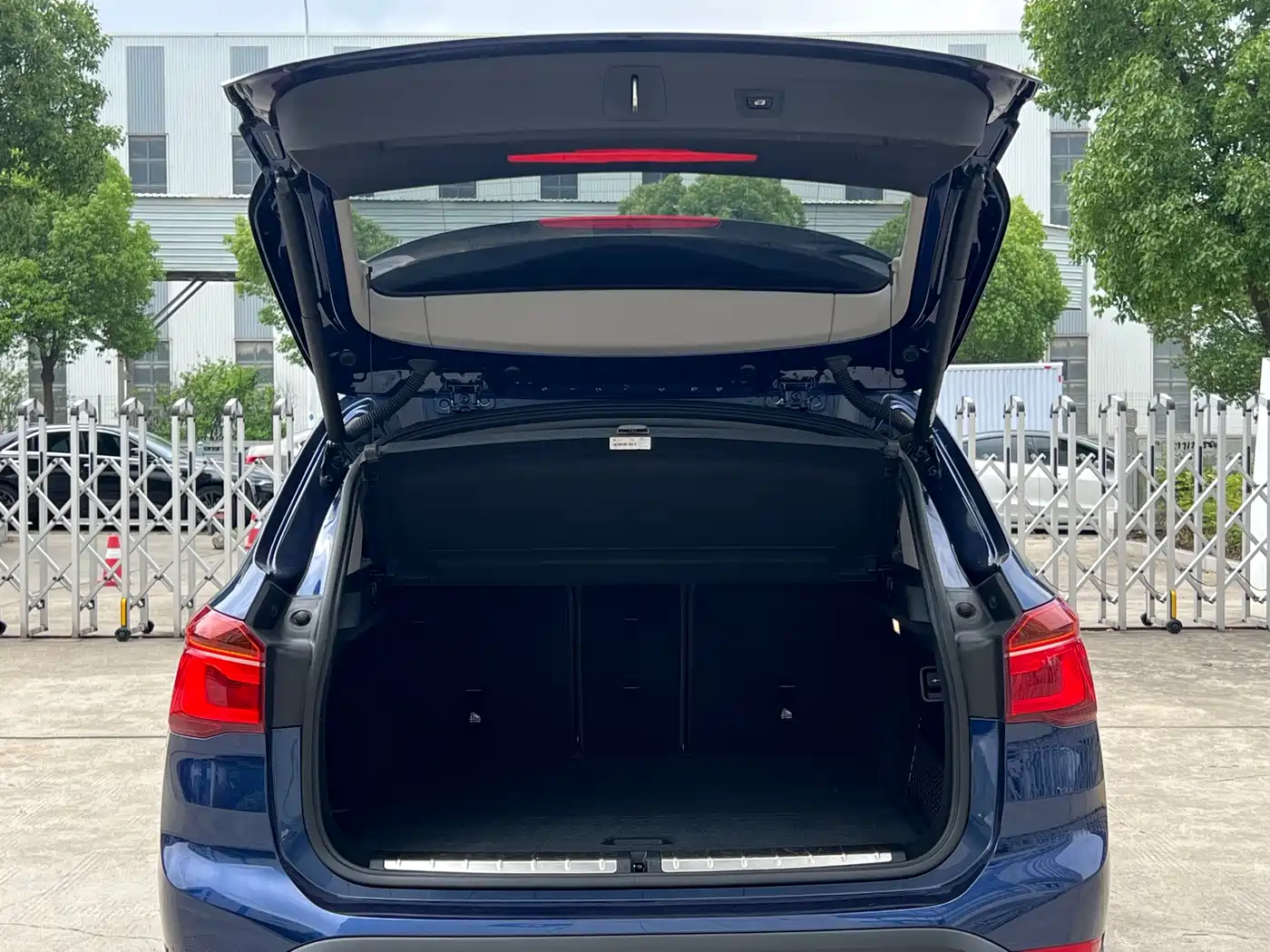 BMW X1 2018 sDrive18Li Premium Model фото 28