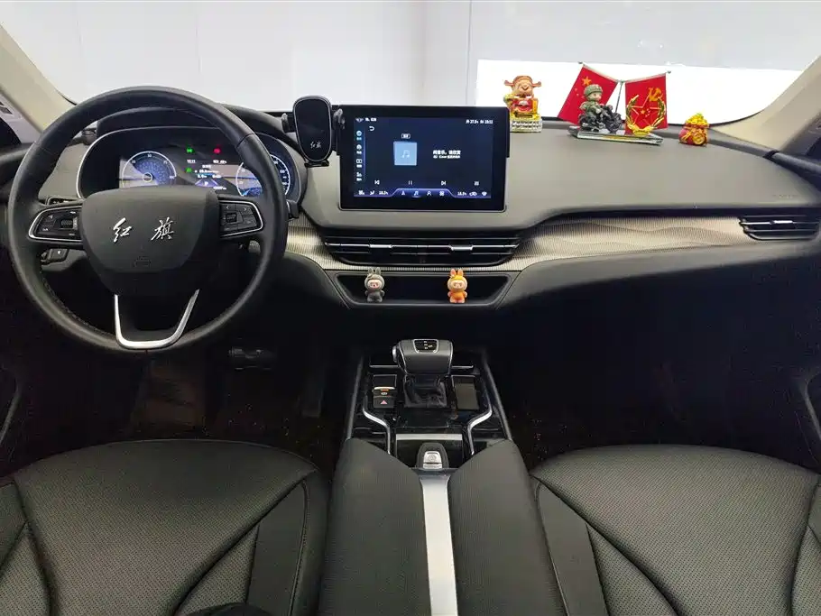 Hongqi E-QM5 2022 431km Charging Enjoyment Edition фото 12