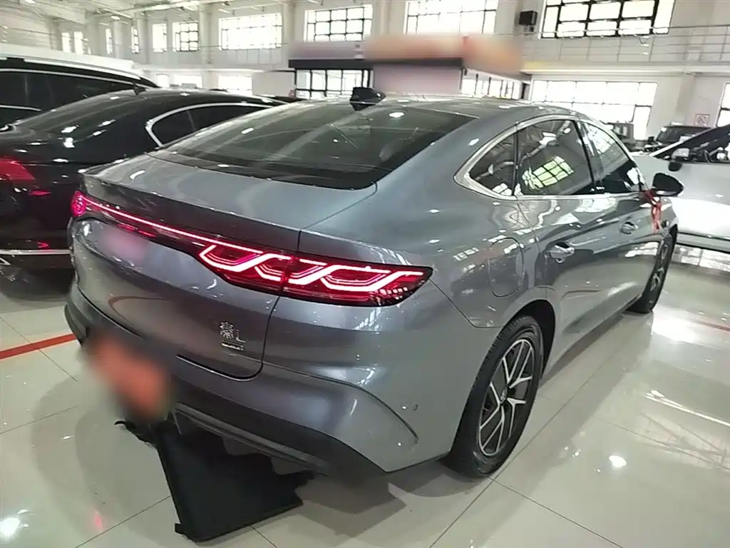 BYD Qin L 2025 DM-i Smart Drive Edition 120KM Surpassing фото 7