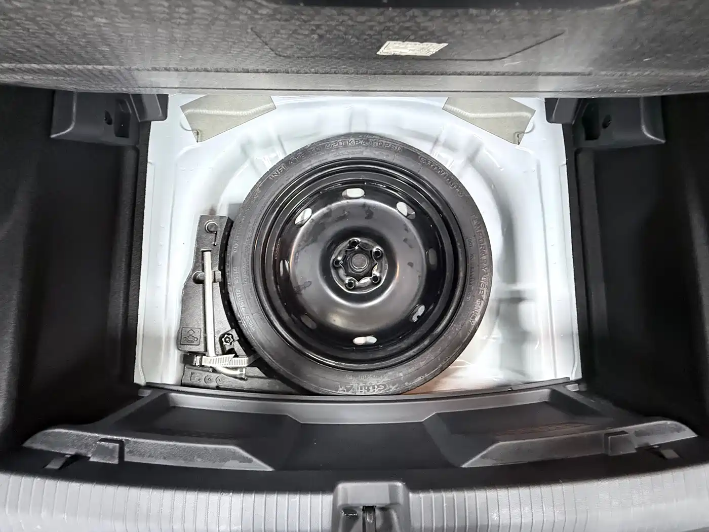 VOLKSWAGEN T ROC EXPLORING SONGS