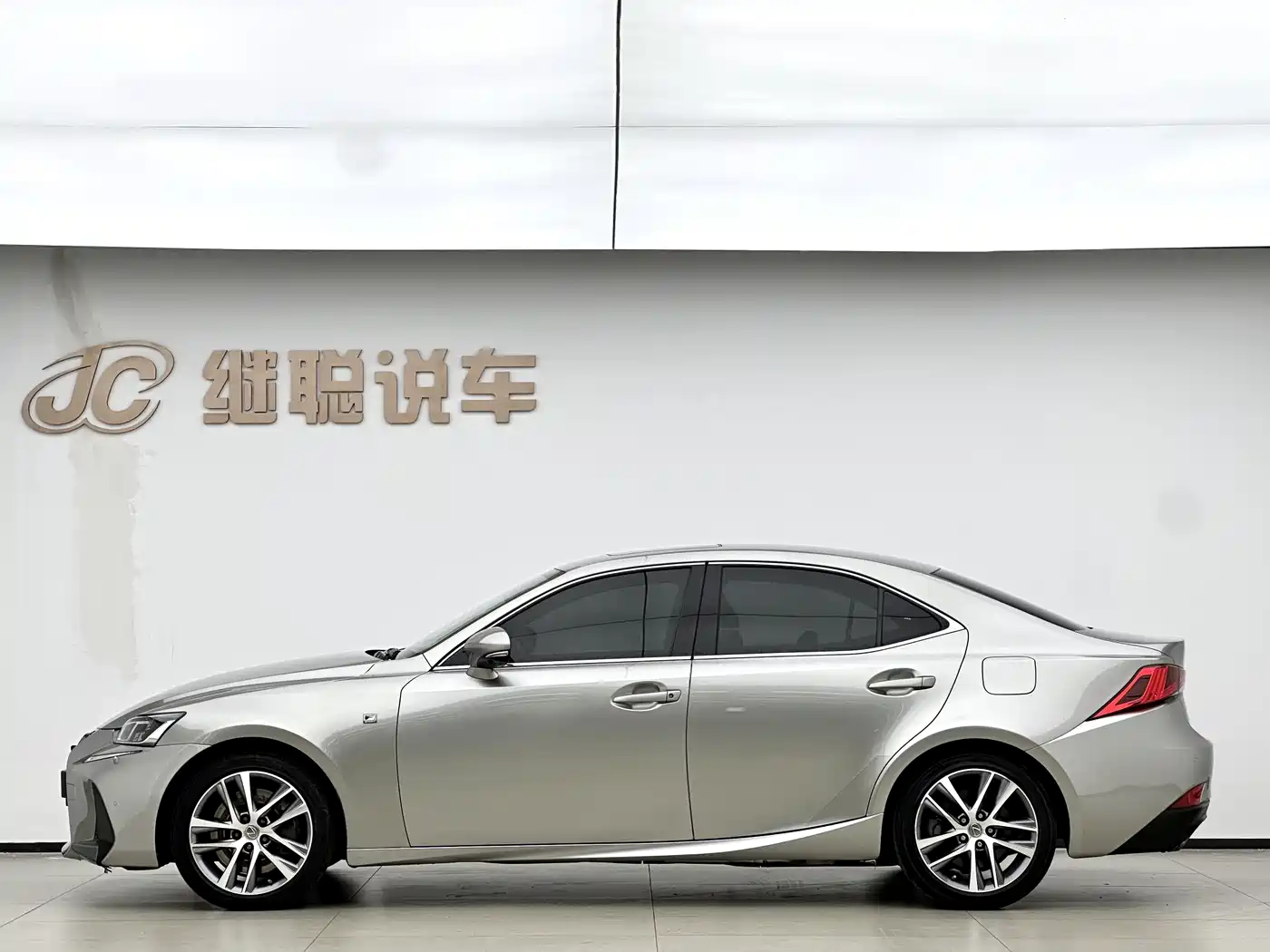Lexus IS 2017 300 F SPORT фото 15