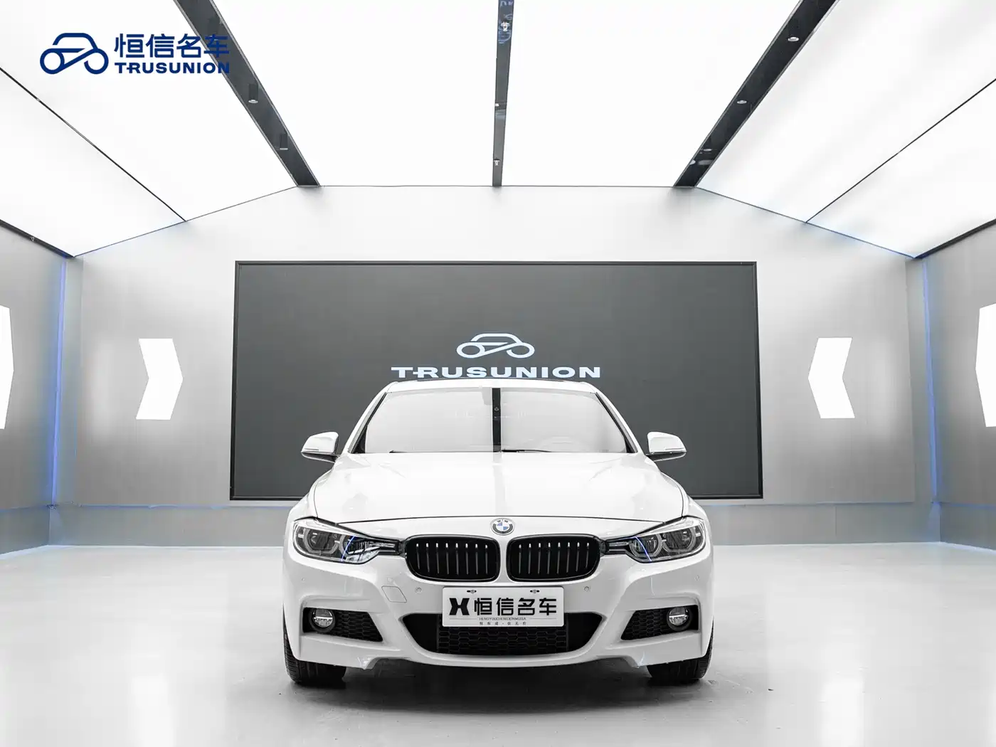 BMW 3 Series 2017 320i M Sport фото 2