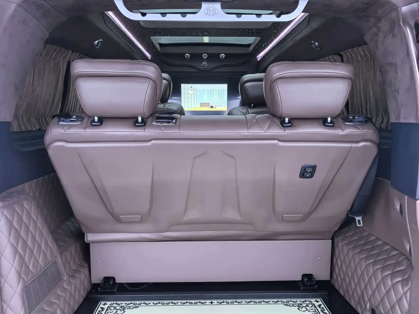 Mercedes-Benz V-Class 2018 V 260 L Premium Long Wheelbase Edition China VI фото 9