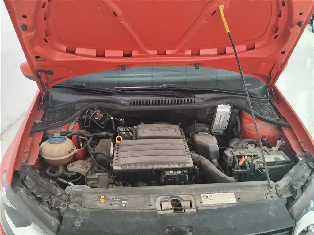 Volkswagen Polo 2016 1.4L Automatic Trend фото 16