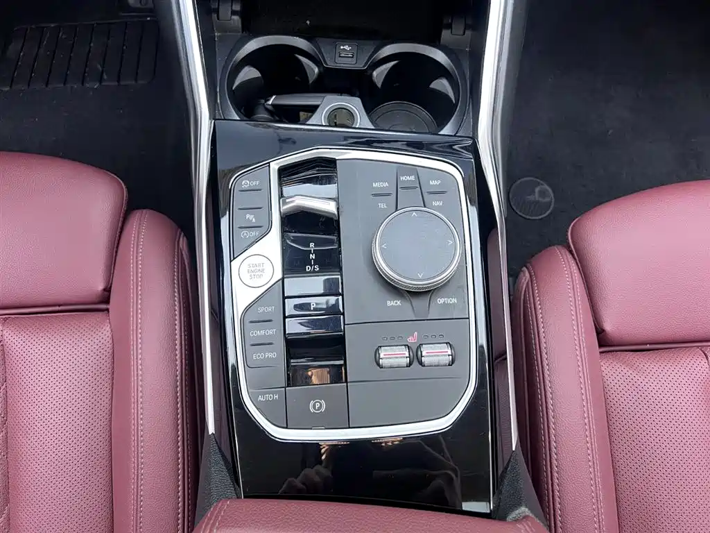 BMW 3 Series 2023 320Li M Sport Package фото 10
