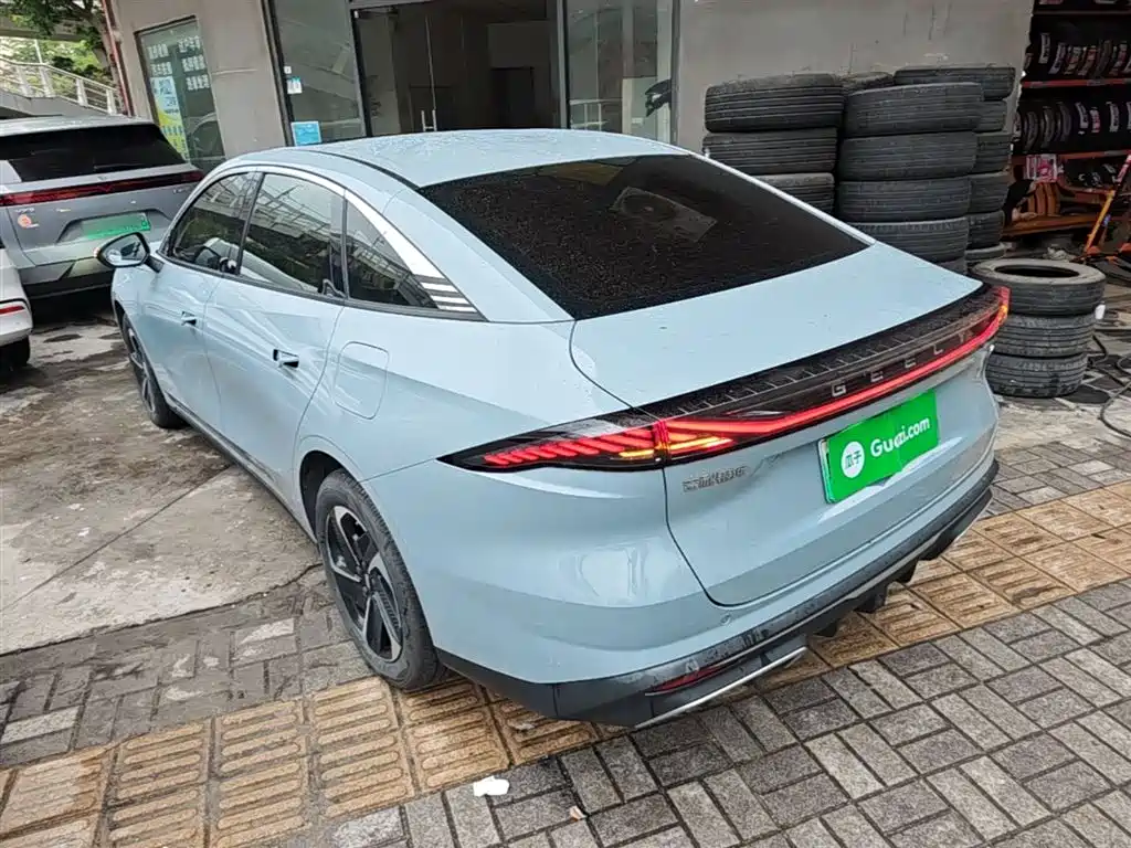 Geely Galaxy Galaxy L6 2023 60km PLUS фото 5