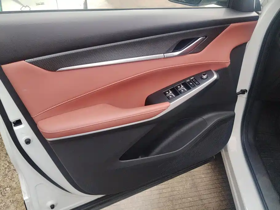 Фото 7 - Changan CS75 PLUS