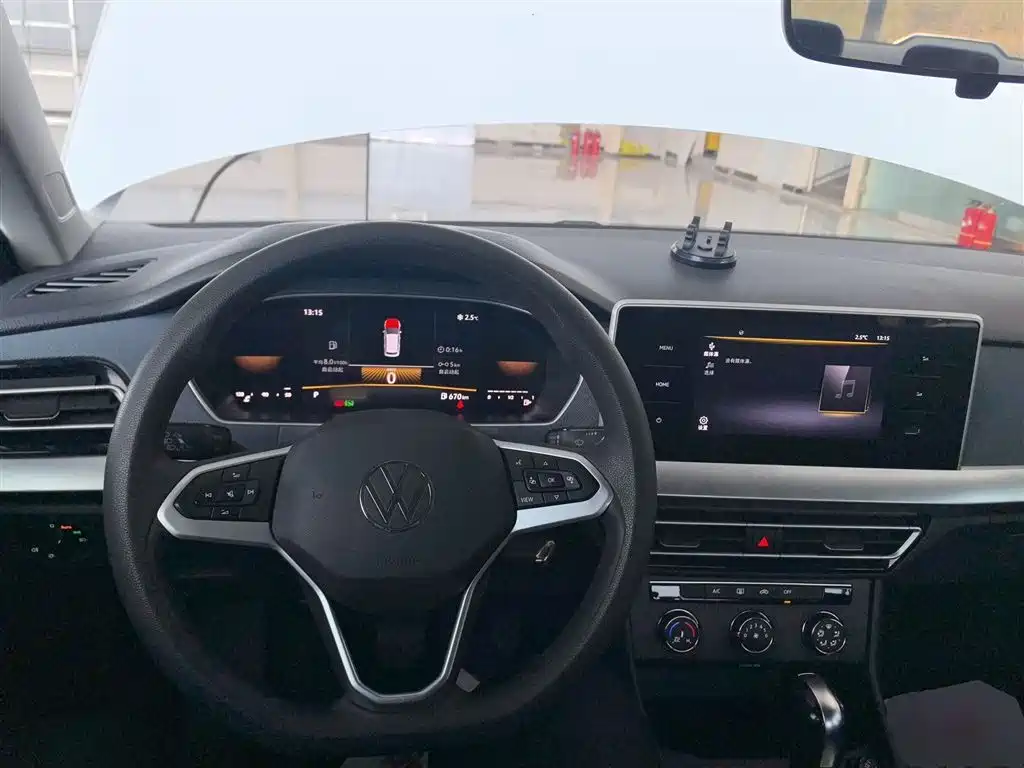 Volkswagen Lavida 2023 1.5L Auto Delight Edition фото 10