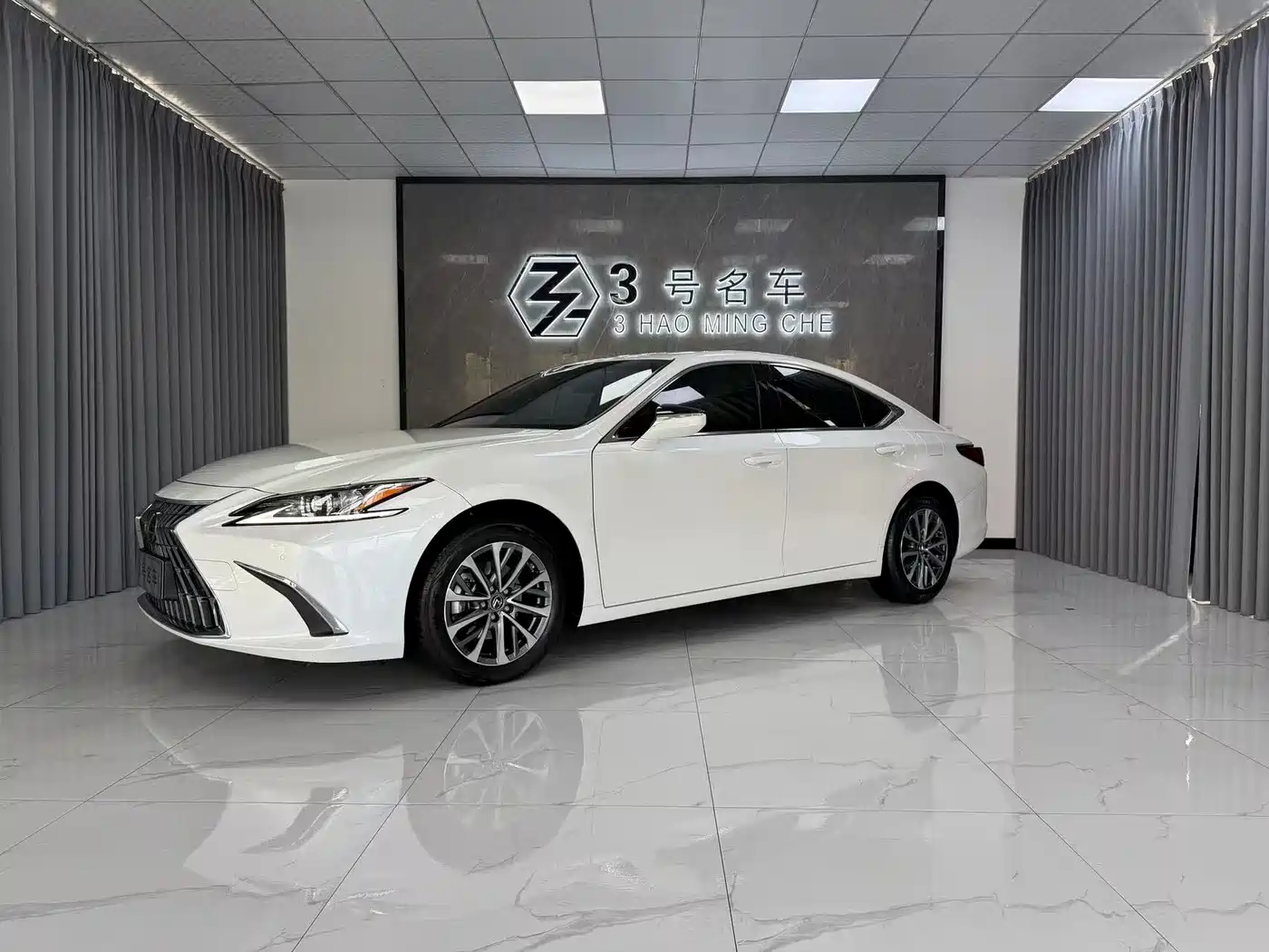 Lexus ES 2023 200 Luxury Edition фото 4